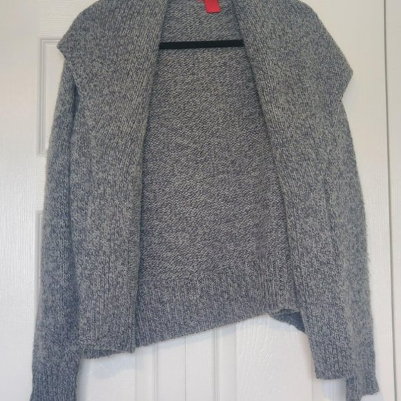 2 Knit Sweater Bundle - Picture 6 of 6